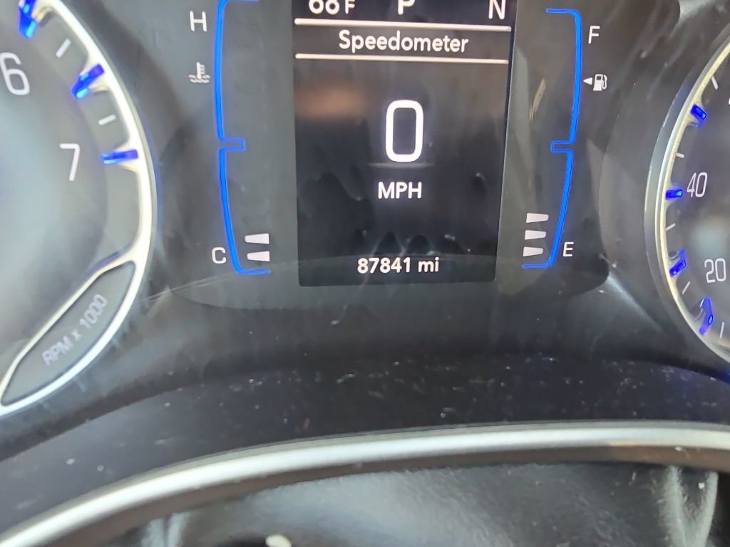 Used 2018 Chrysler Pacifica Touring-L FWD image 19