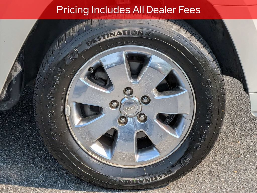 Used 2010 Jeep Grand Cherokee Limited w/ Trailer Tow Group AWD/4WD image 11