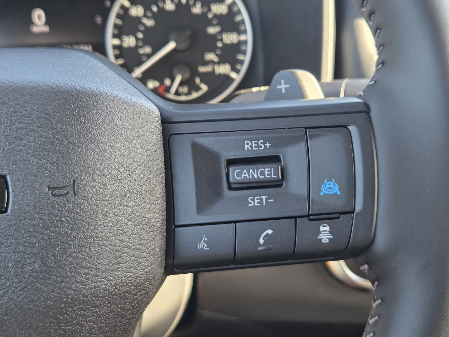 New 2027 Nissan Rogue Dark Armor AWD/4WD image 32