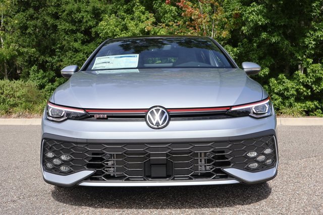 New 2025 Volkswagen GTI SE image 2