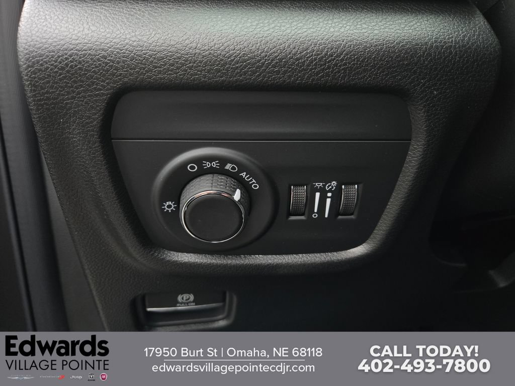 New 2026 Jeep Grand Cherokee L Laredo AWD/4WD image 12