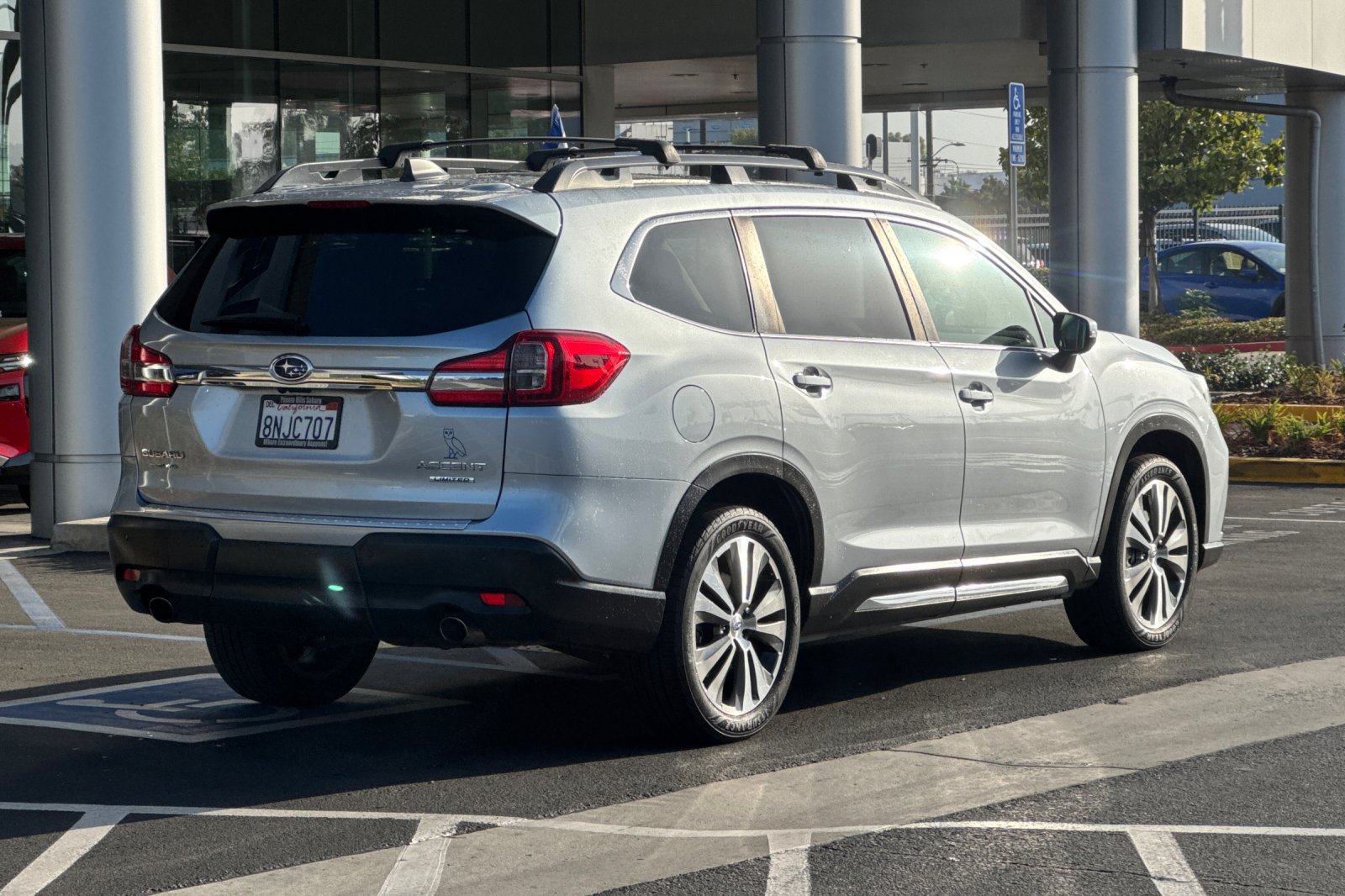 Used 2020 Subaru Ascent Limited w/ Technology Package AWD/4WD image 4