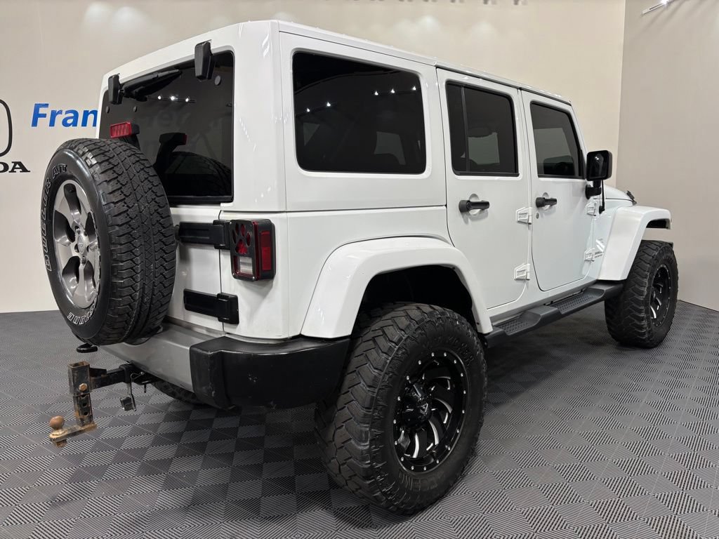 Used 2017 Jeep Wrangler Unlimited Sahara w/ Connectivity Group AWD/4WD image 5