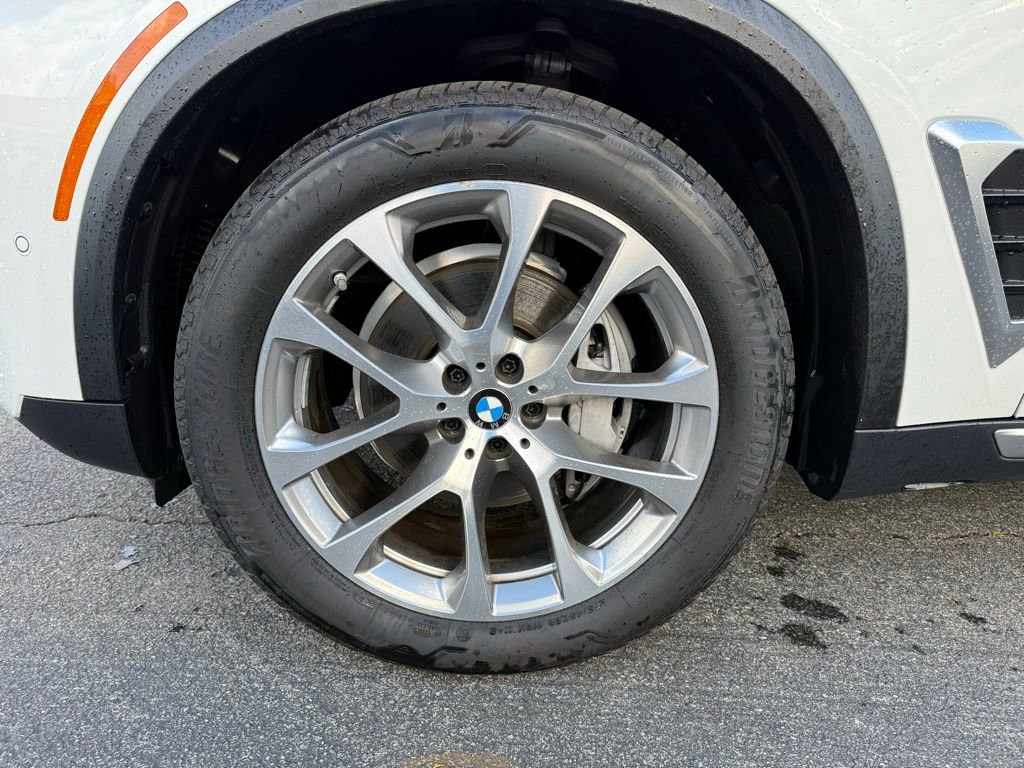 Used 2024 BMW X5 xDrive40i w/ Premium Package image 25