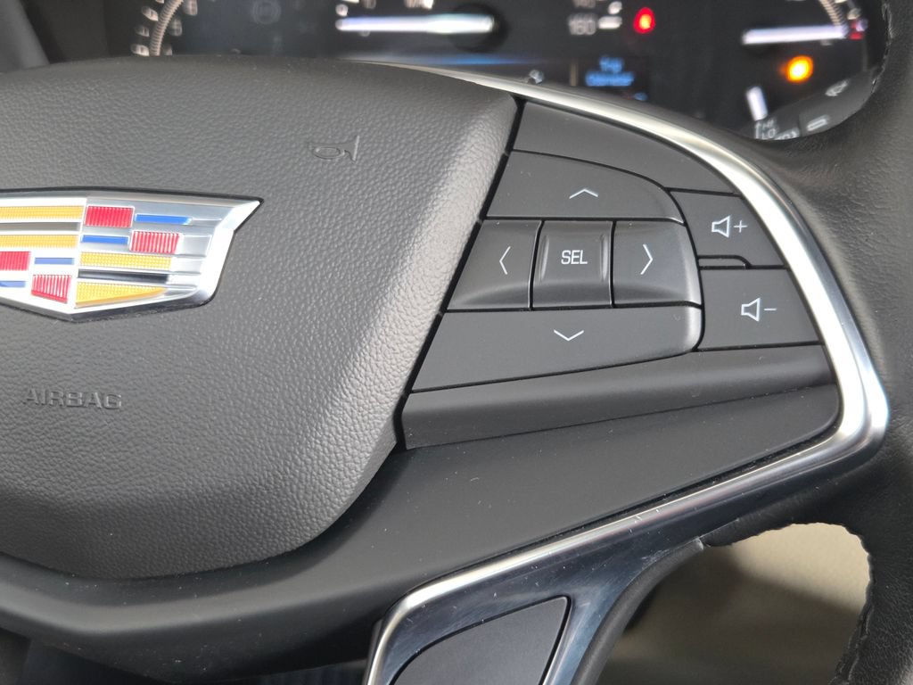 Used 2018 Cadillac XT5 Luxury w/ Driver Awareness Package AWD/4WD image 9