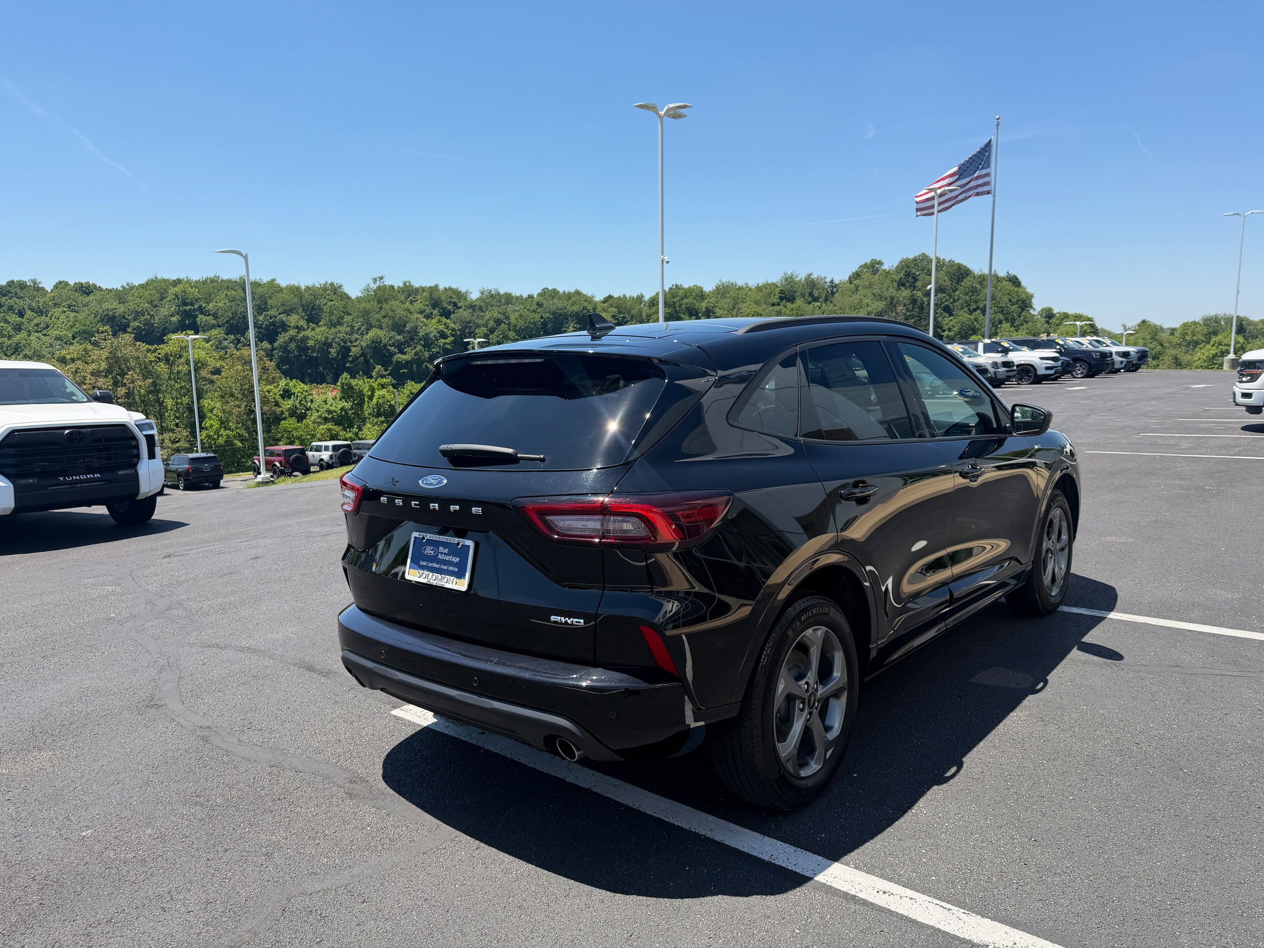 Certified 2023 Ford Escape ST-Line w/ Tech Pack #1 AWD/4WD image 6
