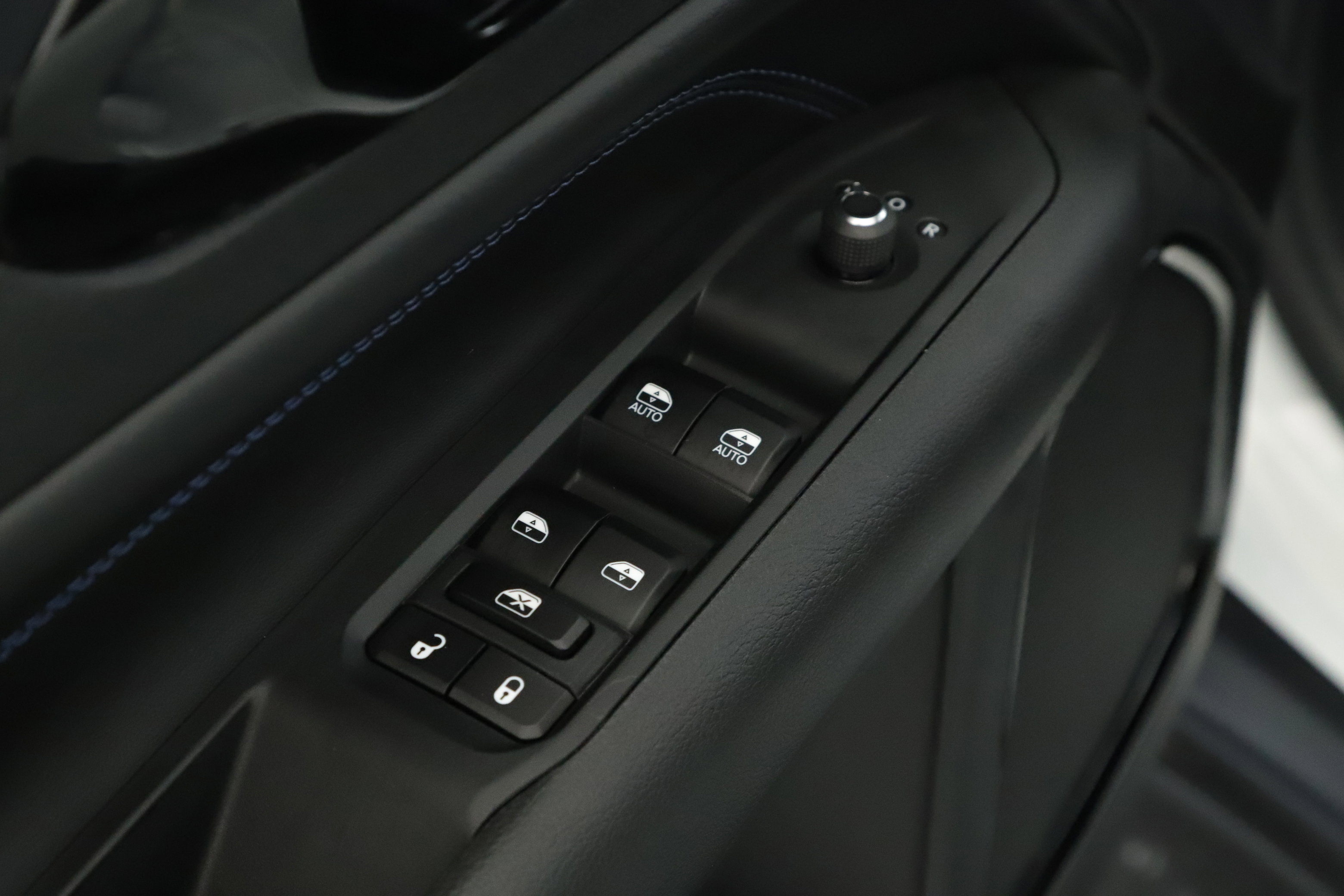 New 2026 Jeep Compass Limited image 7