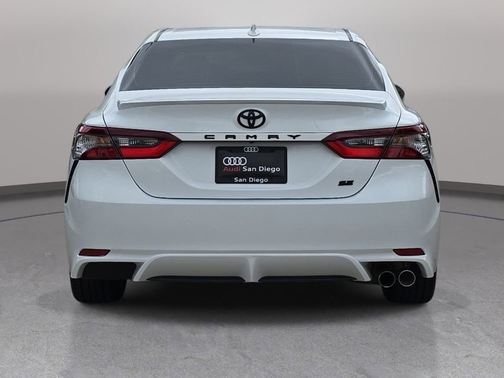 Used 2022 Toyota Camry SE image 7