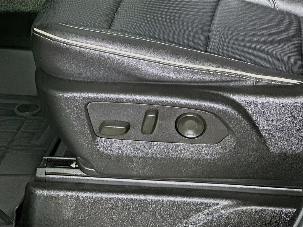 Used 2024 Chevrolet Tahoe Premier RWD image 22