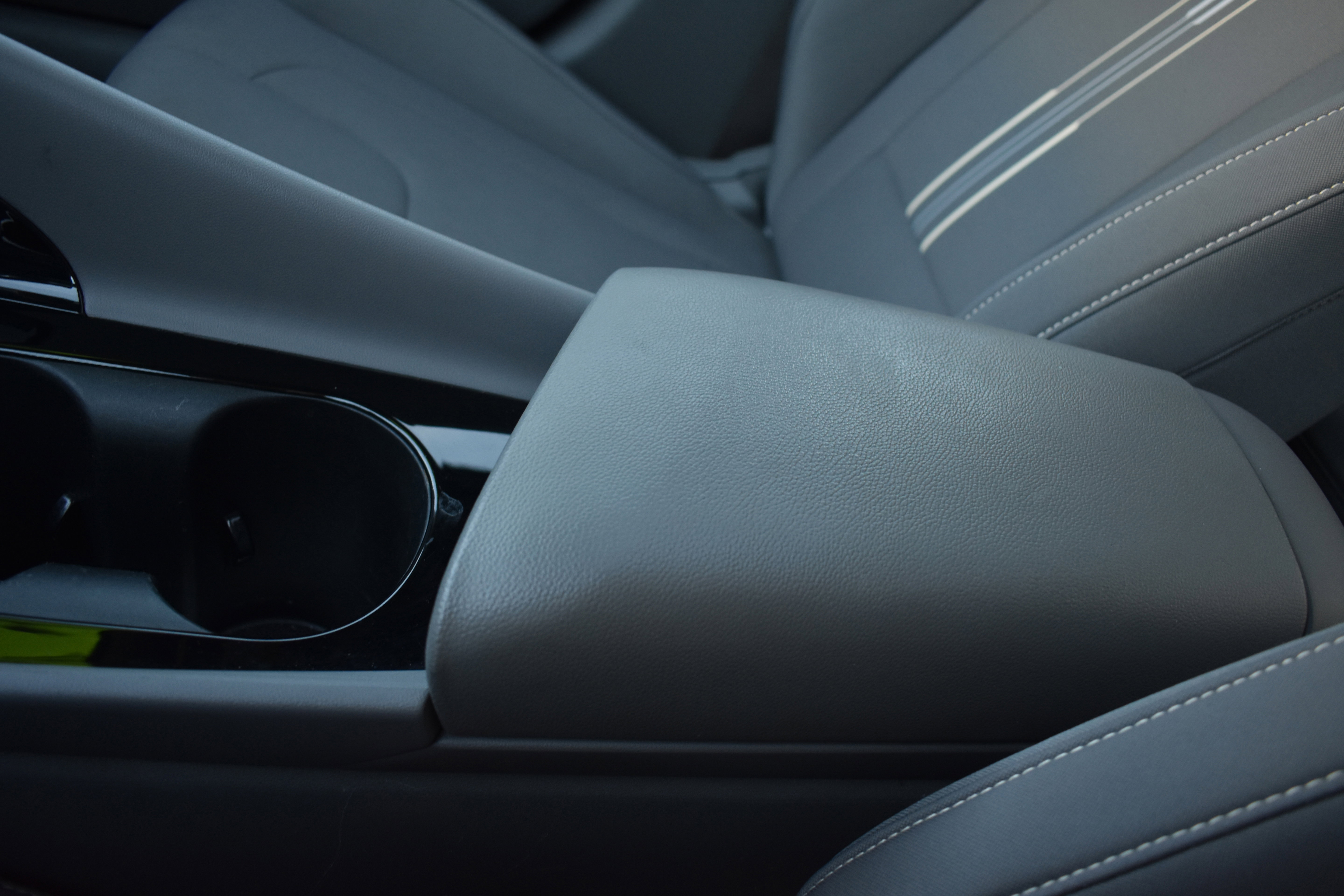 Used 2025 Hyundai Elantra SEL image 24