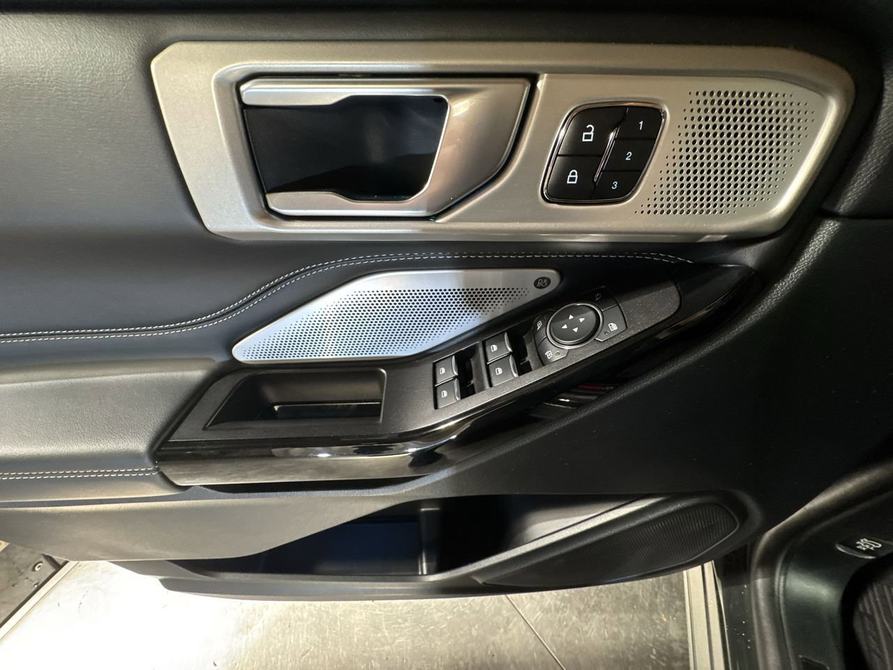 Used 2023 Ford Explorer ST w/ Equipment Group 401A image 20