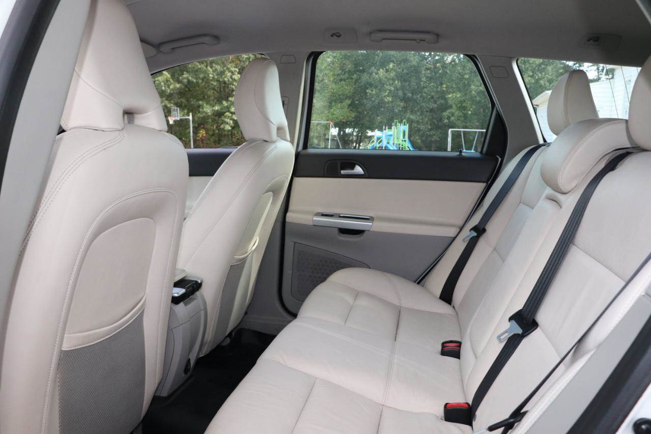 Used 2011 Volvo V50 T5 FWD image 13