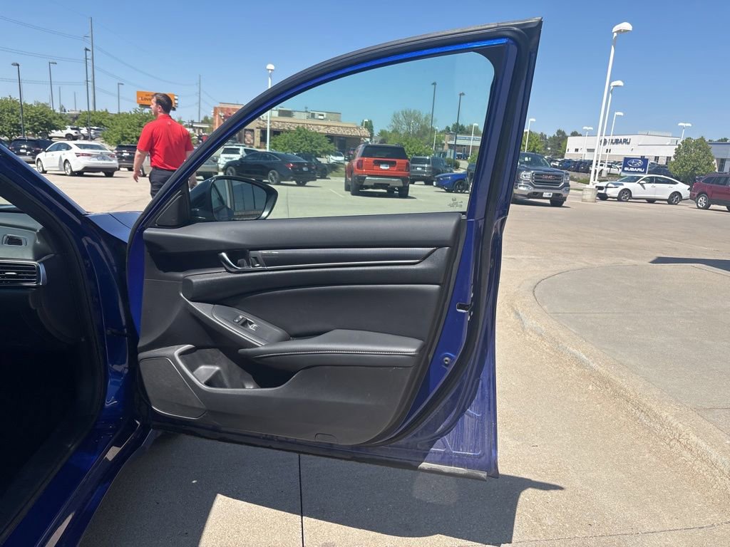 Used 2022 Honda Accord Sport image 23