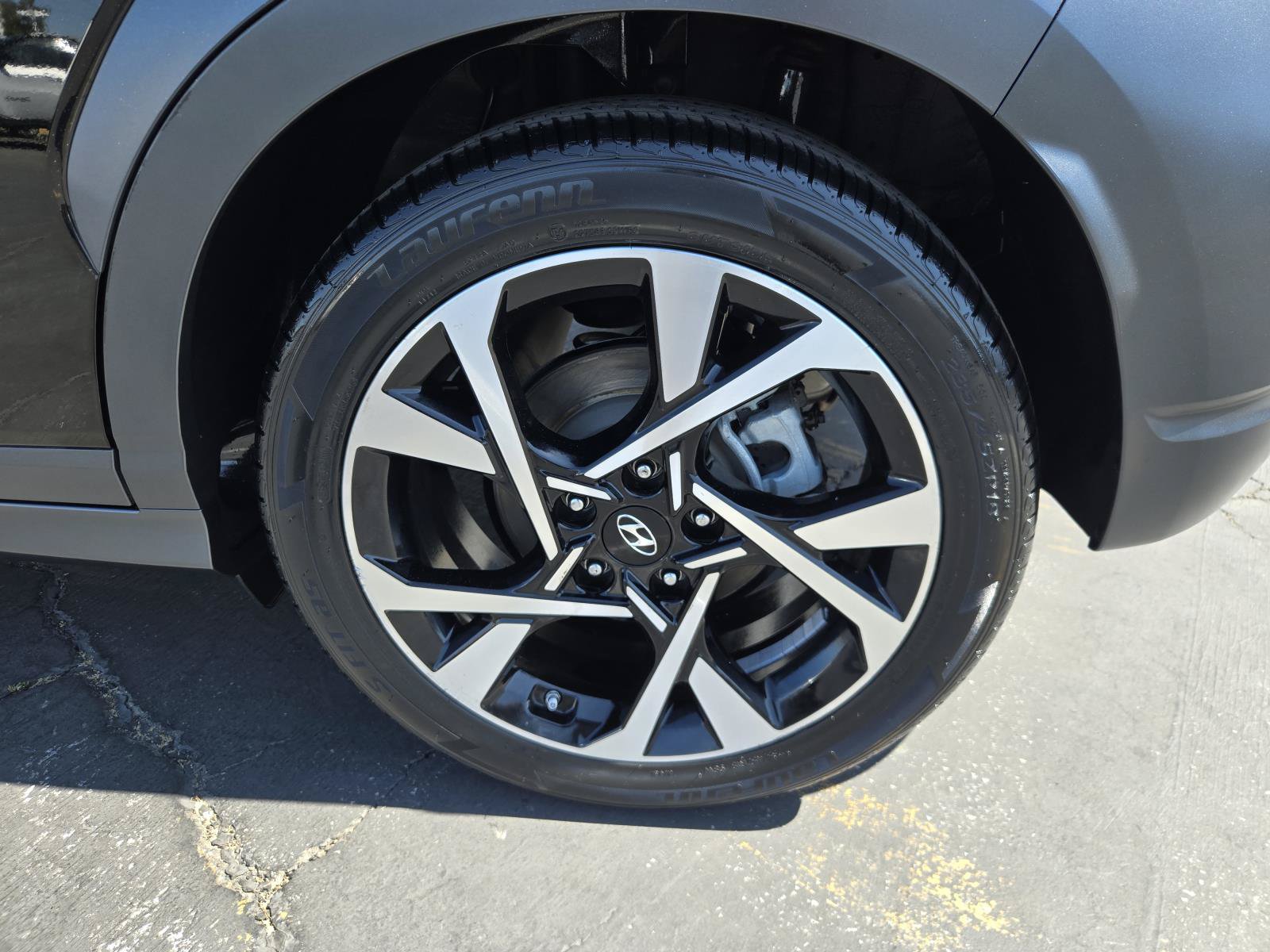 Used 2022 Hyundai Kona Limited FWD image 34