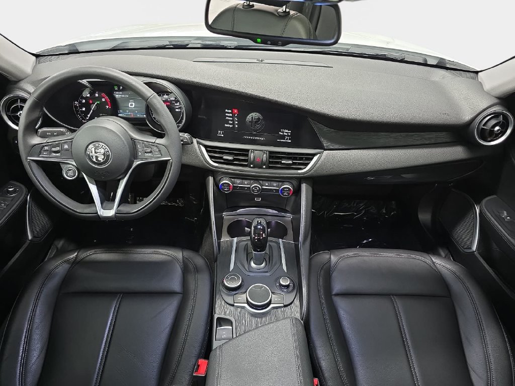 Used 2019 Alfa Romeo Giulia AWD image 12