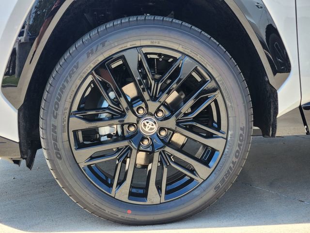 New 2026 Toyota RAV4 XSE AWD/4WD image 9