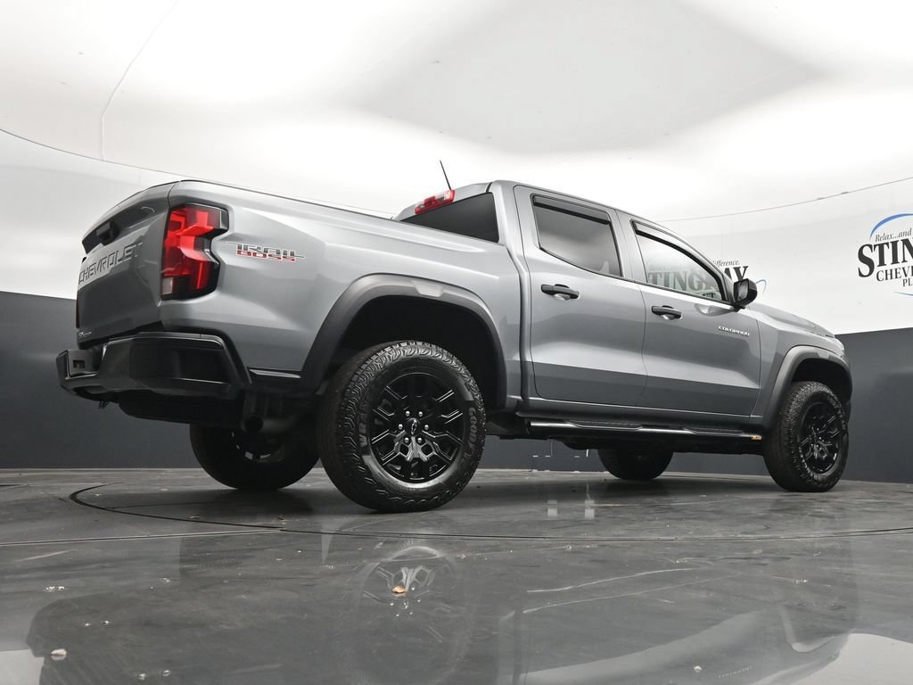 Used 2023 Chevrolet Colorado Trail Boss AWD/4WD image 32