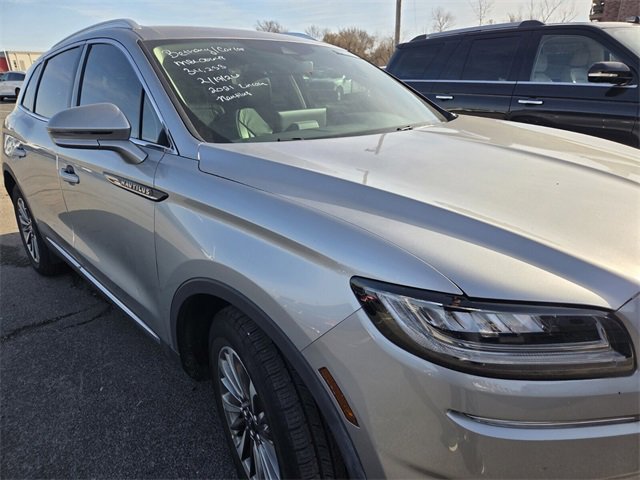 Used 2021 Lincoln Nautilus FWD w/ Equipment Group 101A image 9