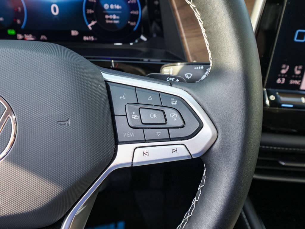 Certified 2025 Volkswagen Atlas SE w/ Black Wheel Package image 26