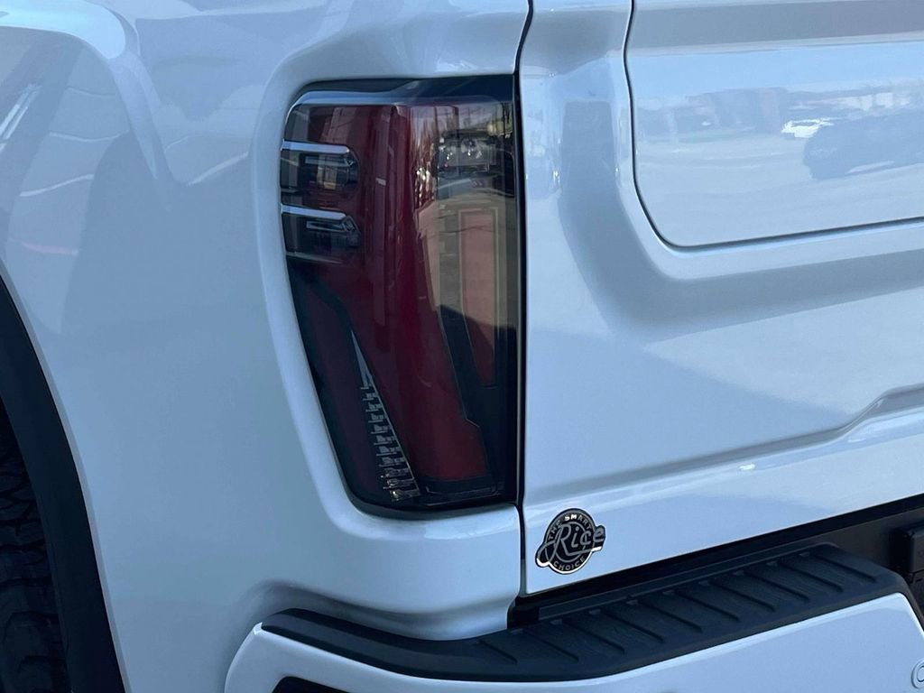 New 2026 GMC Sierra 2500 AT4 w/ AT4 Premium Plus Package image 10