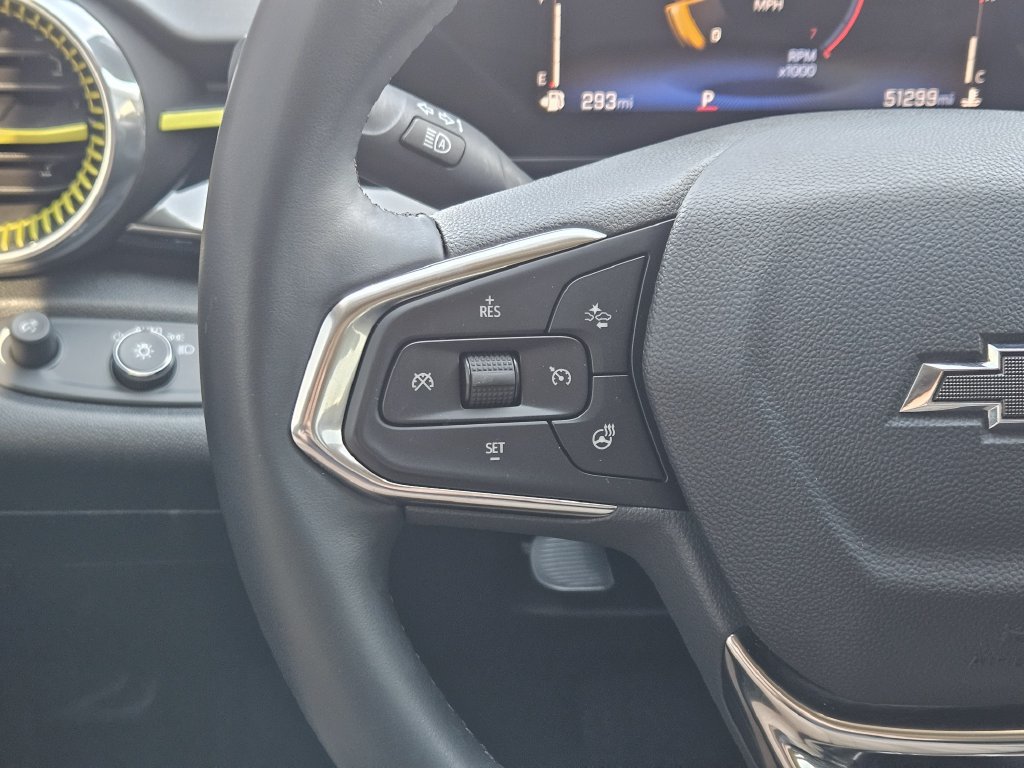 Used 2025 Chevrolet Trax ACTIV w/ Sunroof Package FWD image 28