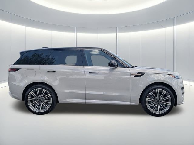 New 2026 Land Rover Range Rover Sport Dynamic SE image 4