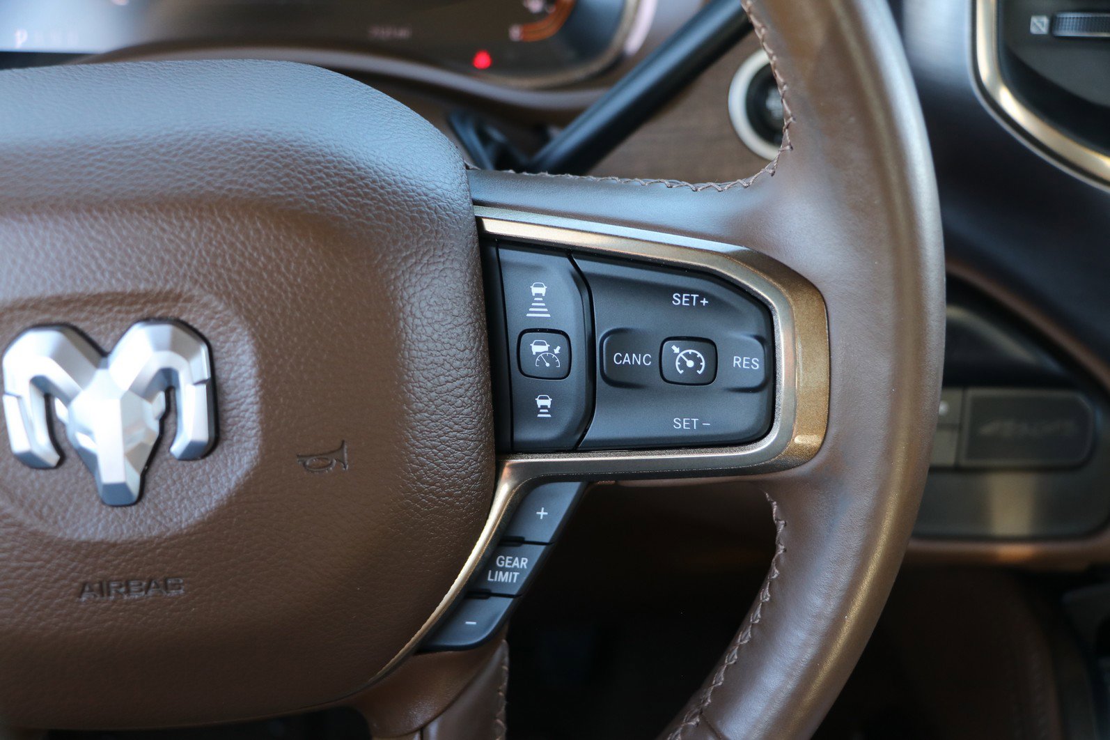 Used 2024 RAM 2500 Limited w/ Safety Group image 19