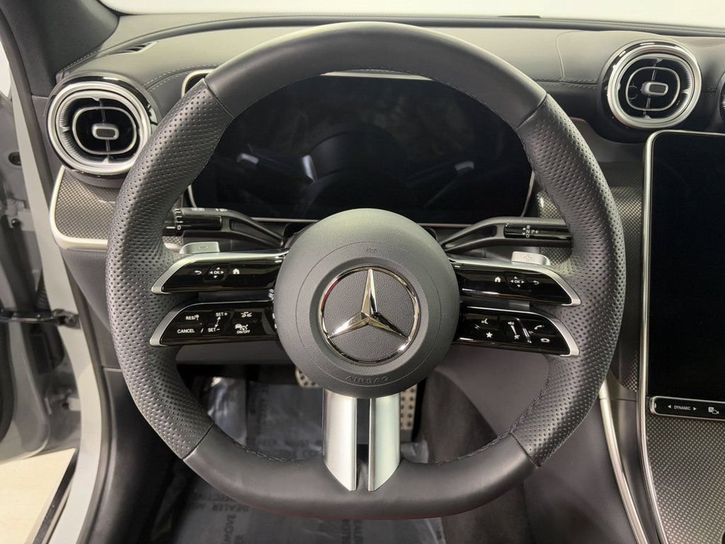 Used 2026 Mercedes-Benz GLC 300 4MATIC image 12