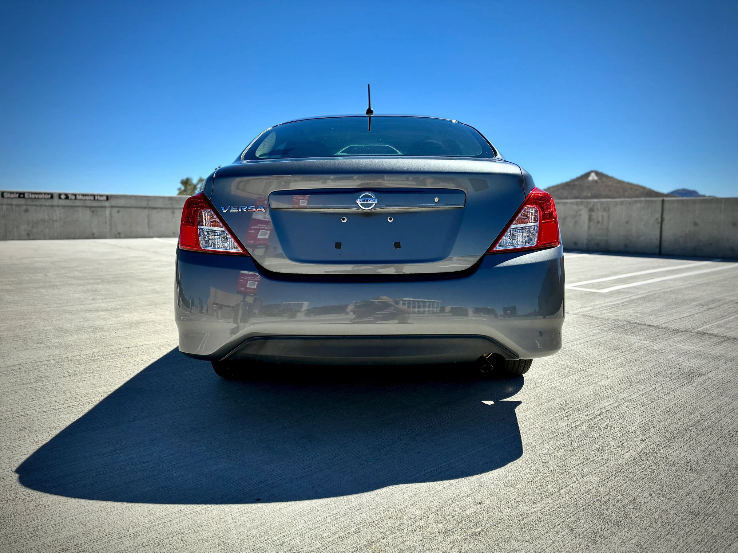 Used 2018 Nissan Versa S FWD image 8