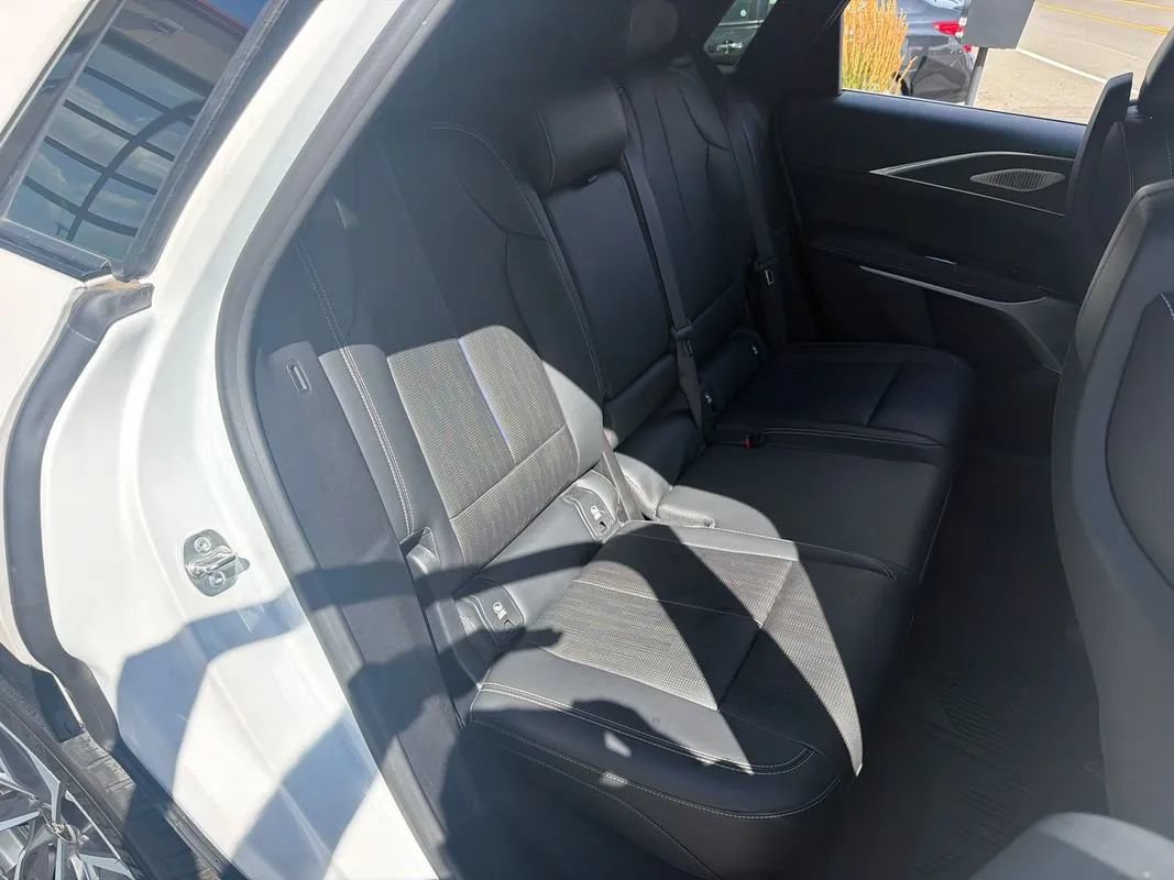 Used 2024 Cadillac Lyriq Sport AWD/4WD image 66