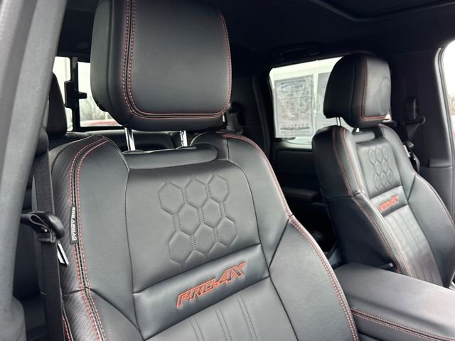 Used 2023 Nissan Frontier PRO-4X w/ Pro-4X Premium Package image 26