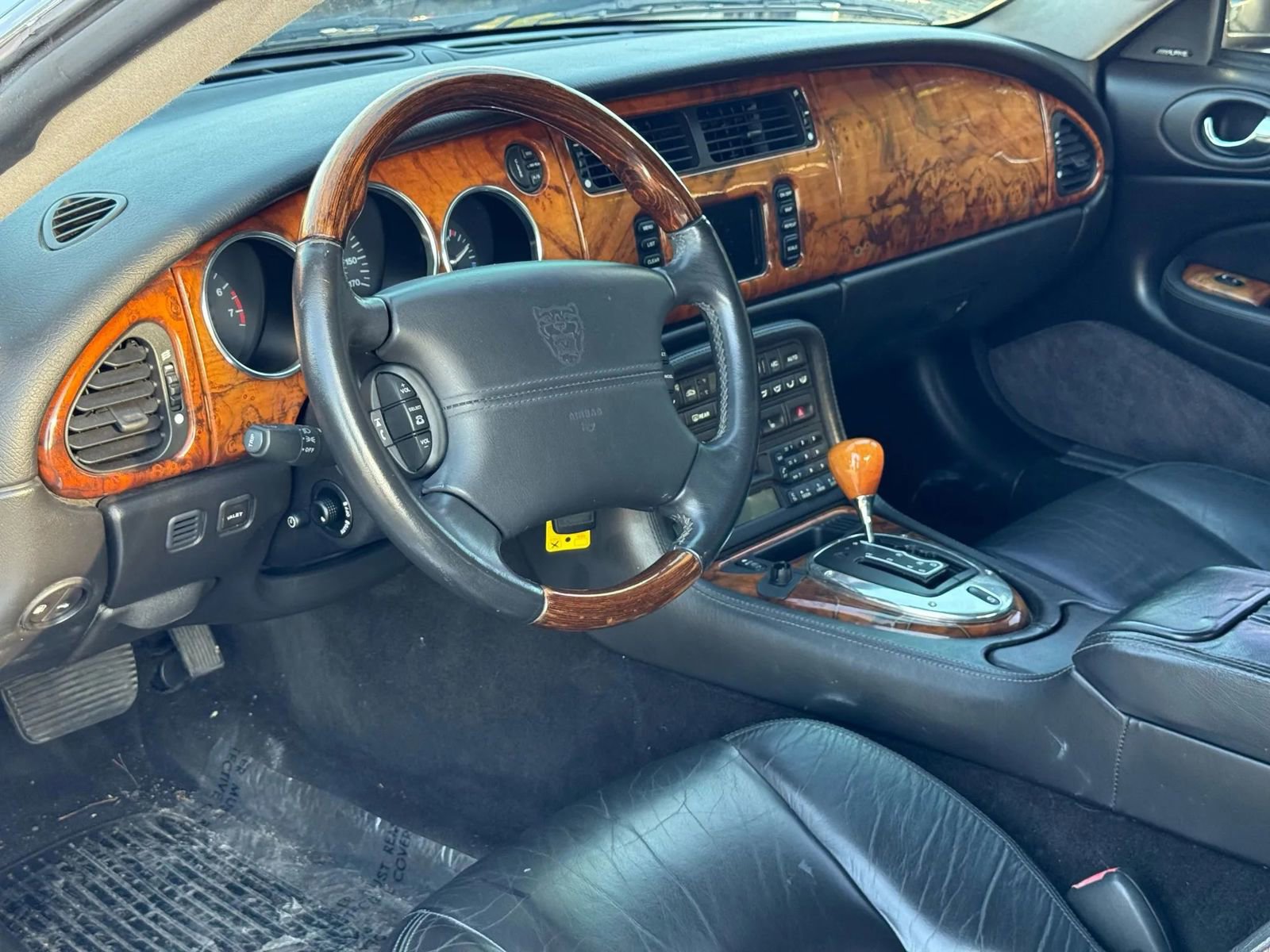 Used 2004 Jaguar XK8 Convertible RWD image 26