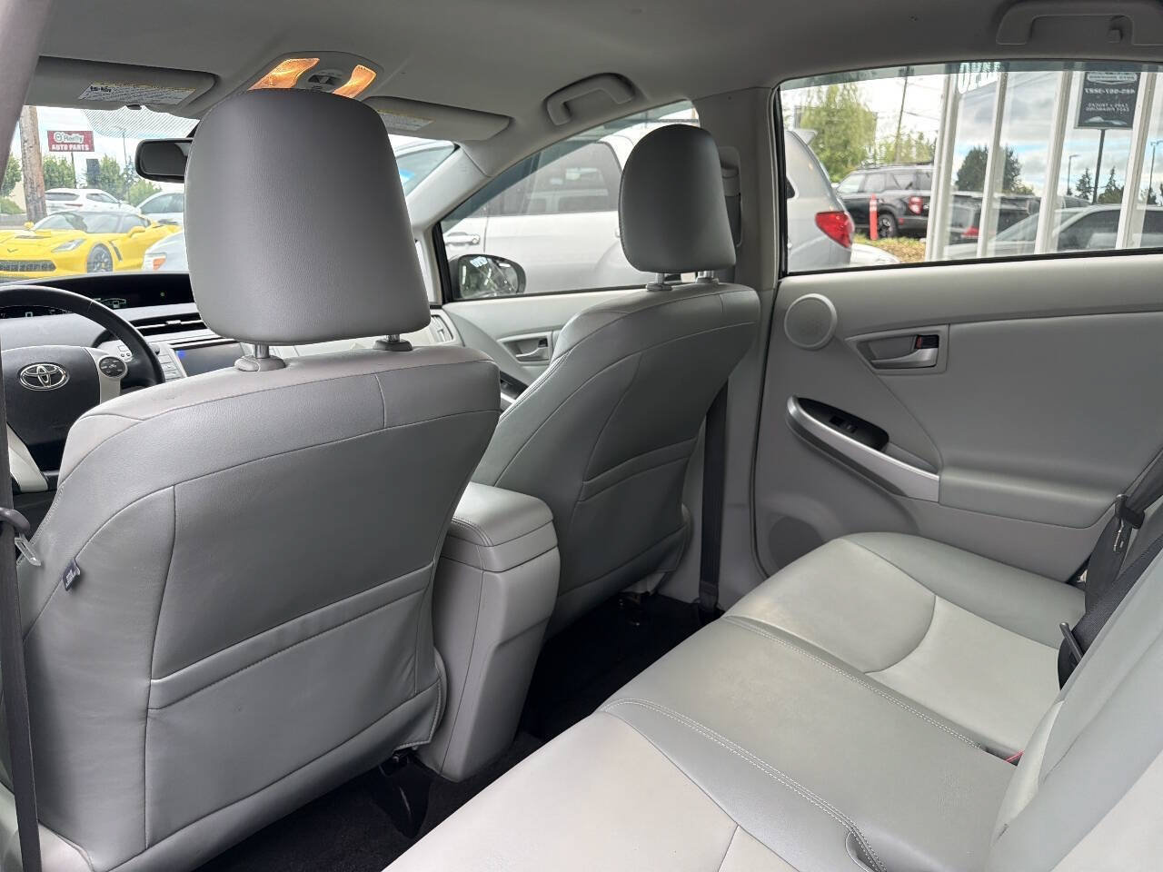 Used 2014 Toyota Prius Four FWD image 25