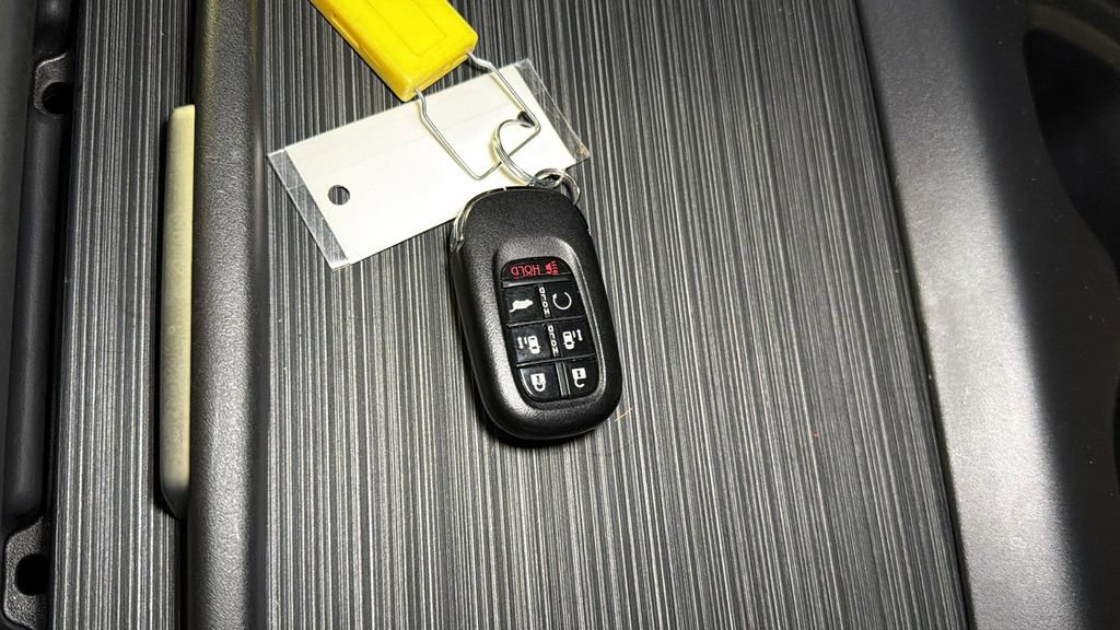 Used 2025 Honda Odyssey EX-L image 33