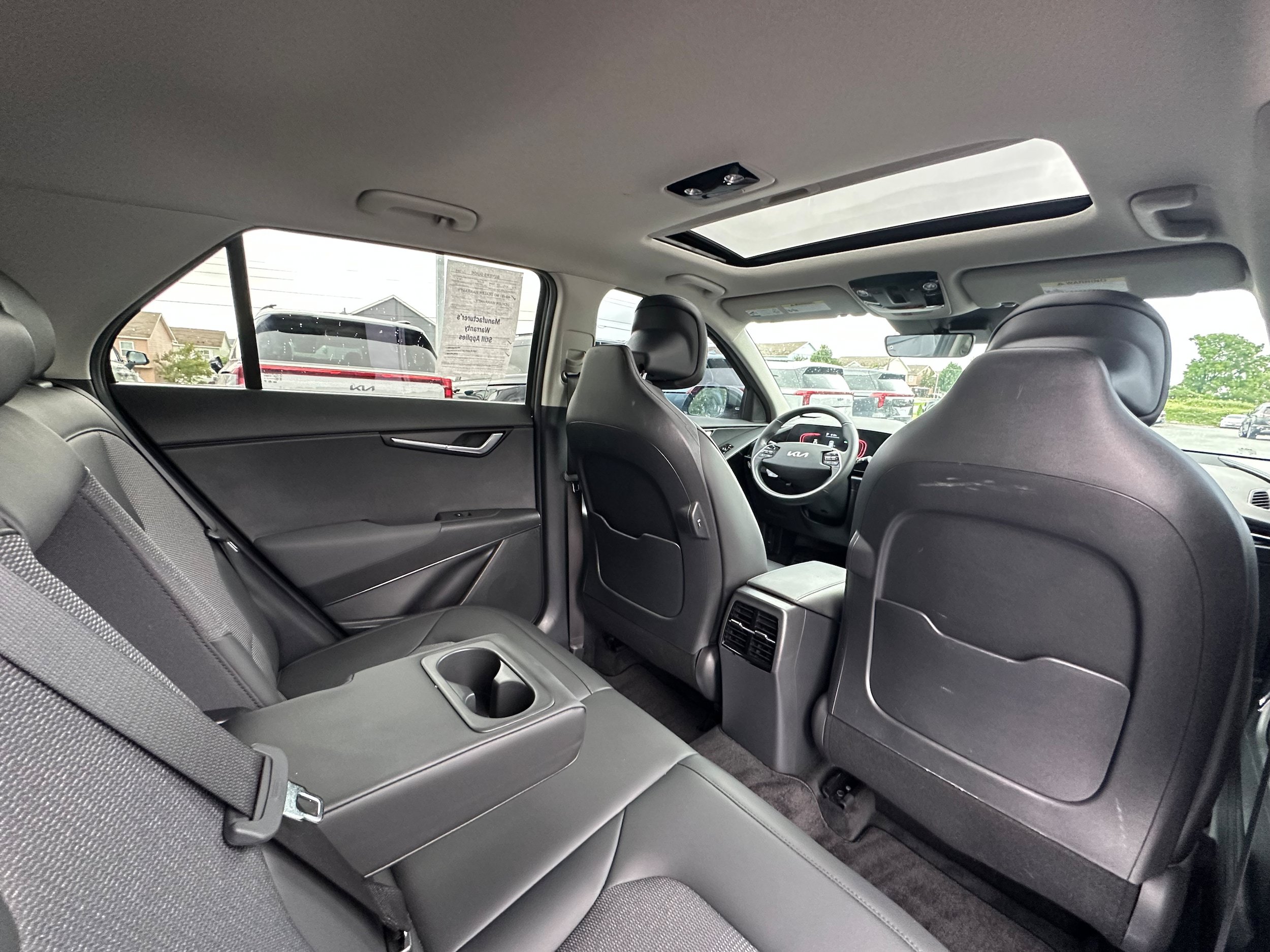 Used 2024 Kia Niro EX Touring FWD image 13