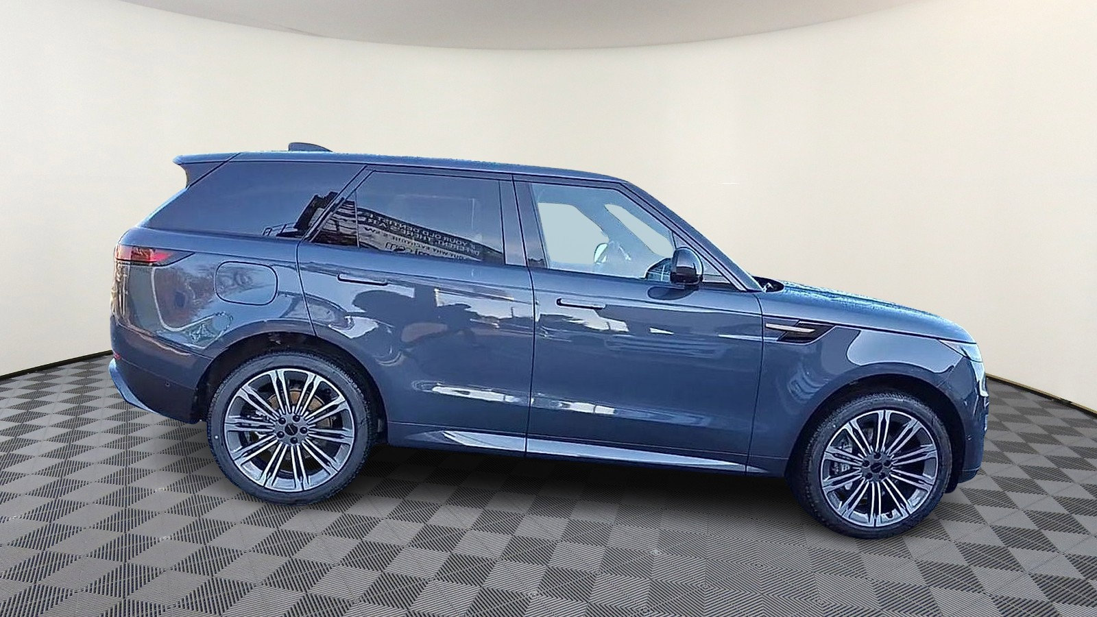 New 2026 Land Rover Range Rover Sport SE image 9
