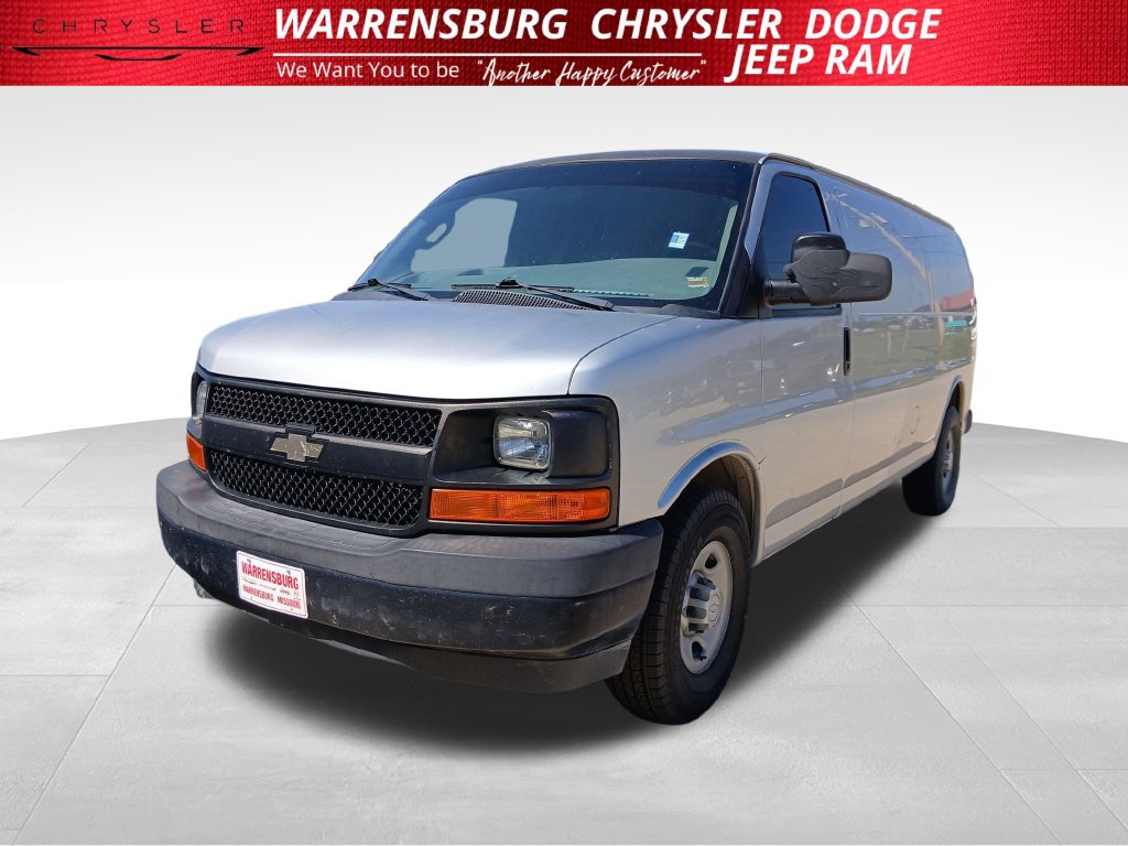 Used 2017 Chevrolet Express 2500 Extended RWD image 8