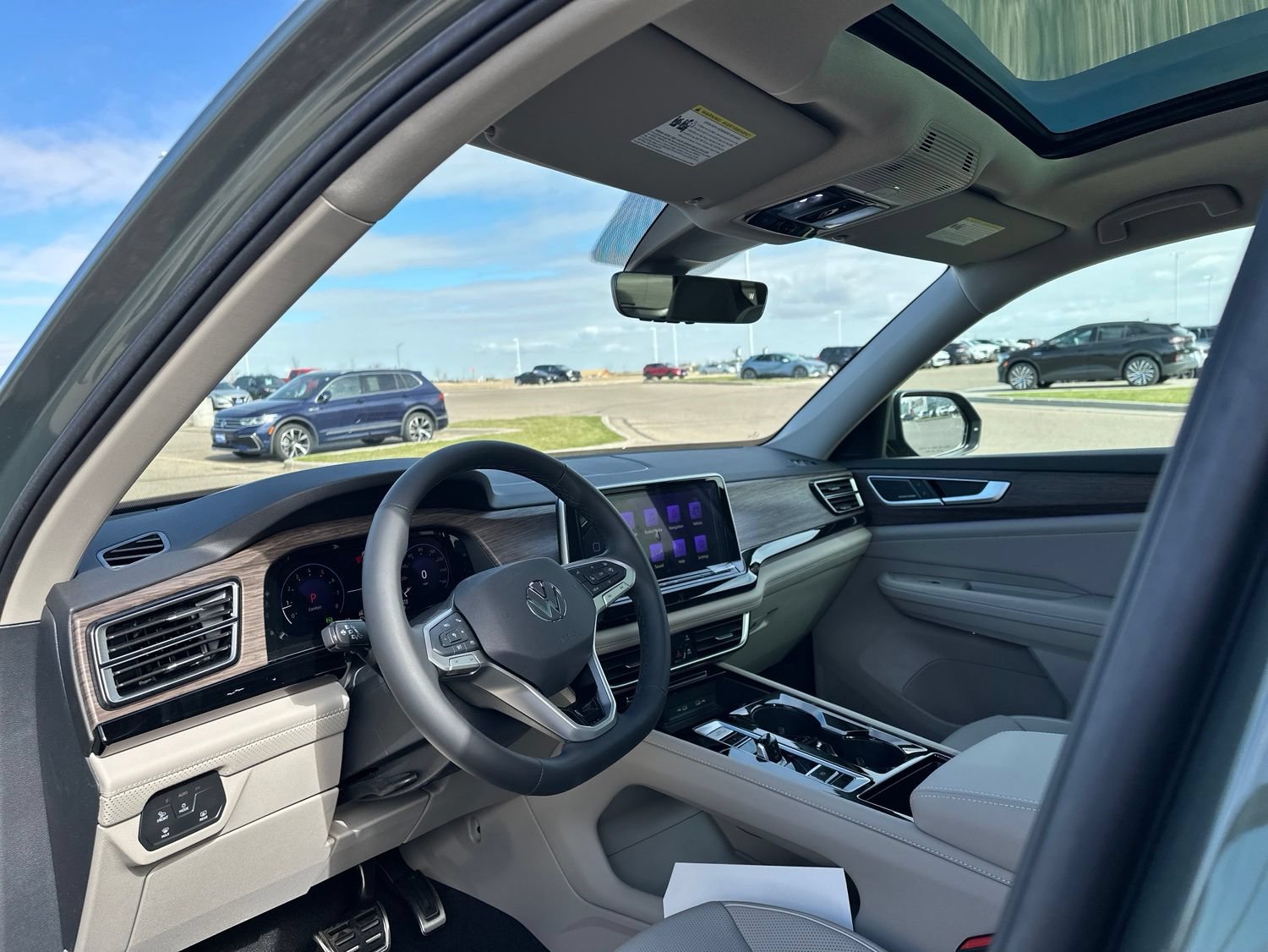 New 2026 Volkswagen Atlas SEL Premium R-Line AWD/4WD image 13