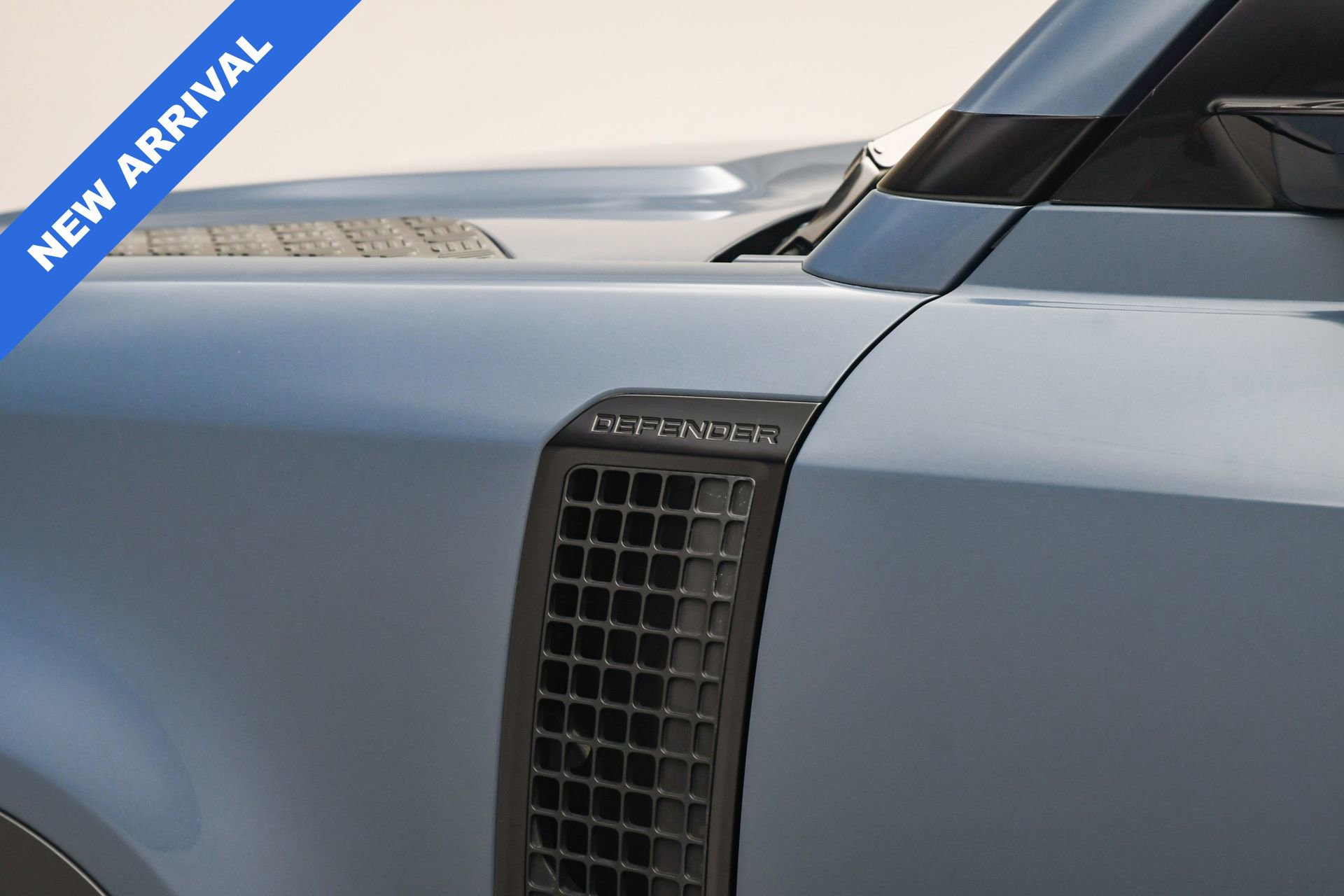 Used 2024 Land Rover Defender 110 S image 33