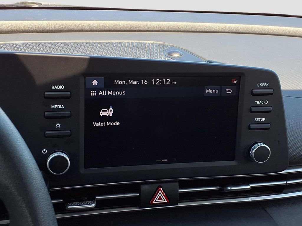 Used 2023 Hyundai Elantra SEL image 25