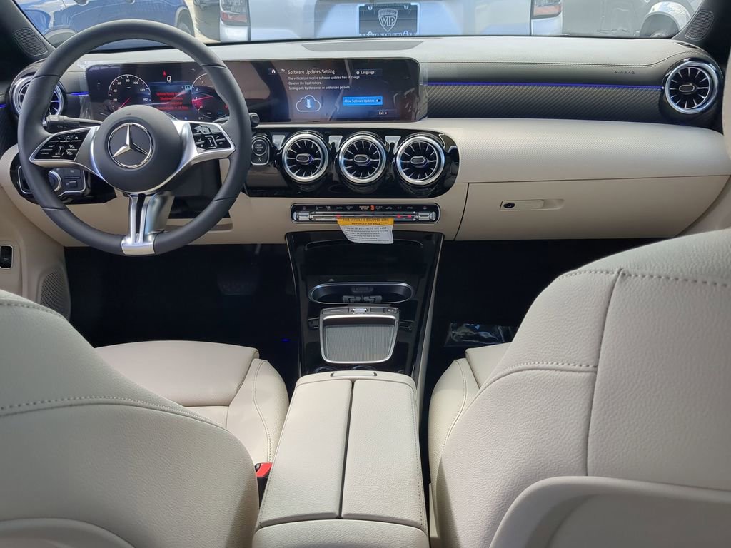 Certified 2025 Mercedes-Benz CLA 250 image 2
