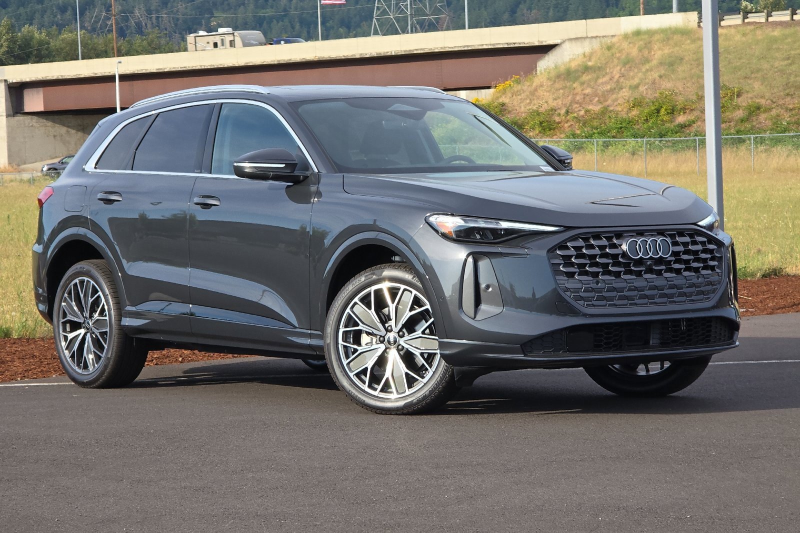 New 2025 Audi Q5 Premium Plus image 1