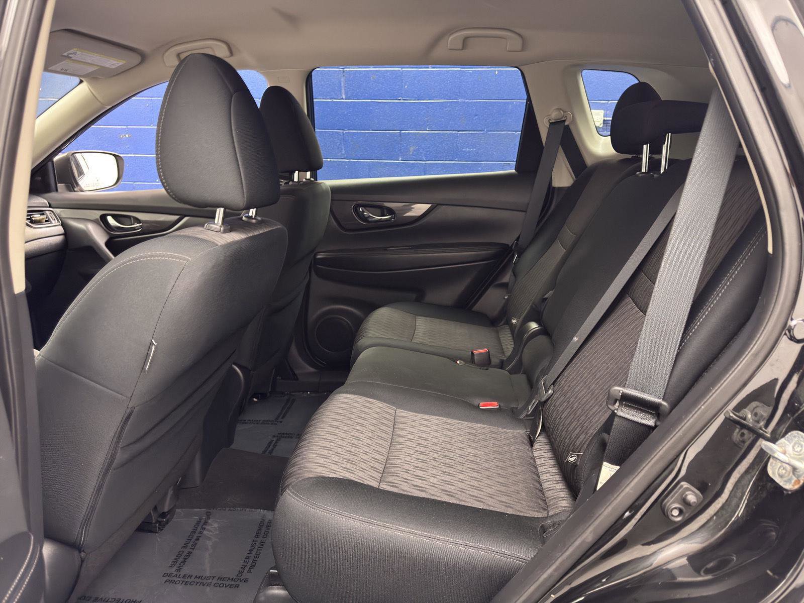 Used 2018 Nissan Rogue SV image 23