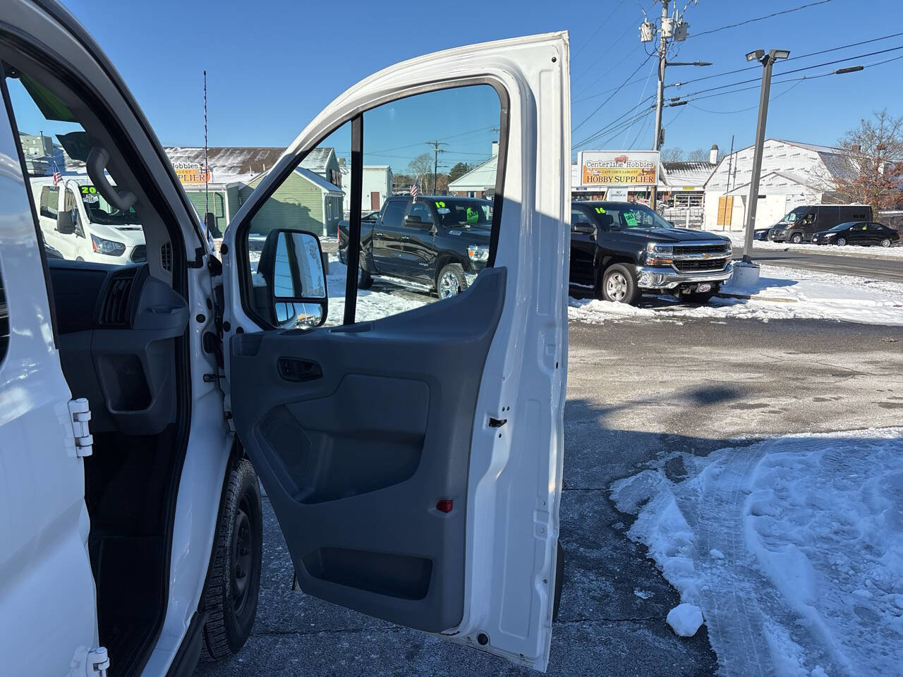 Used 2017 Ford Transit 350 XLT image 33