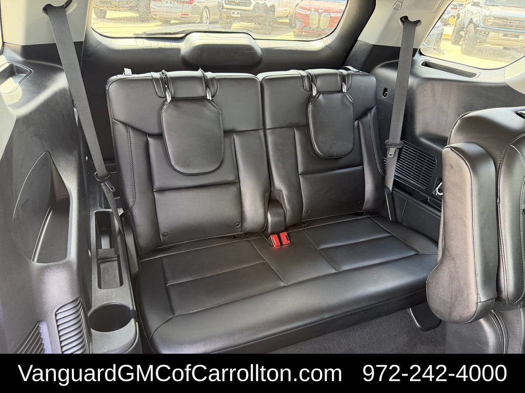 Used 2024 Ford Explorer XLT w/ Equipment Group 202A AWD/4WD image 33