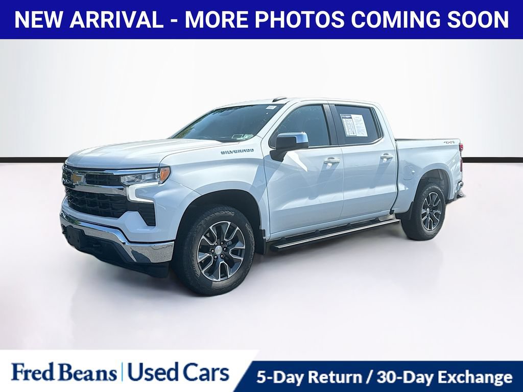 Used 2023 Chevrolet Silverado 1500 LT AWD/4WD image 3