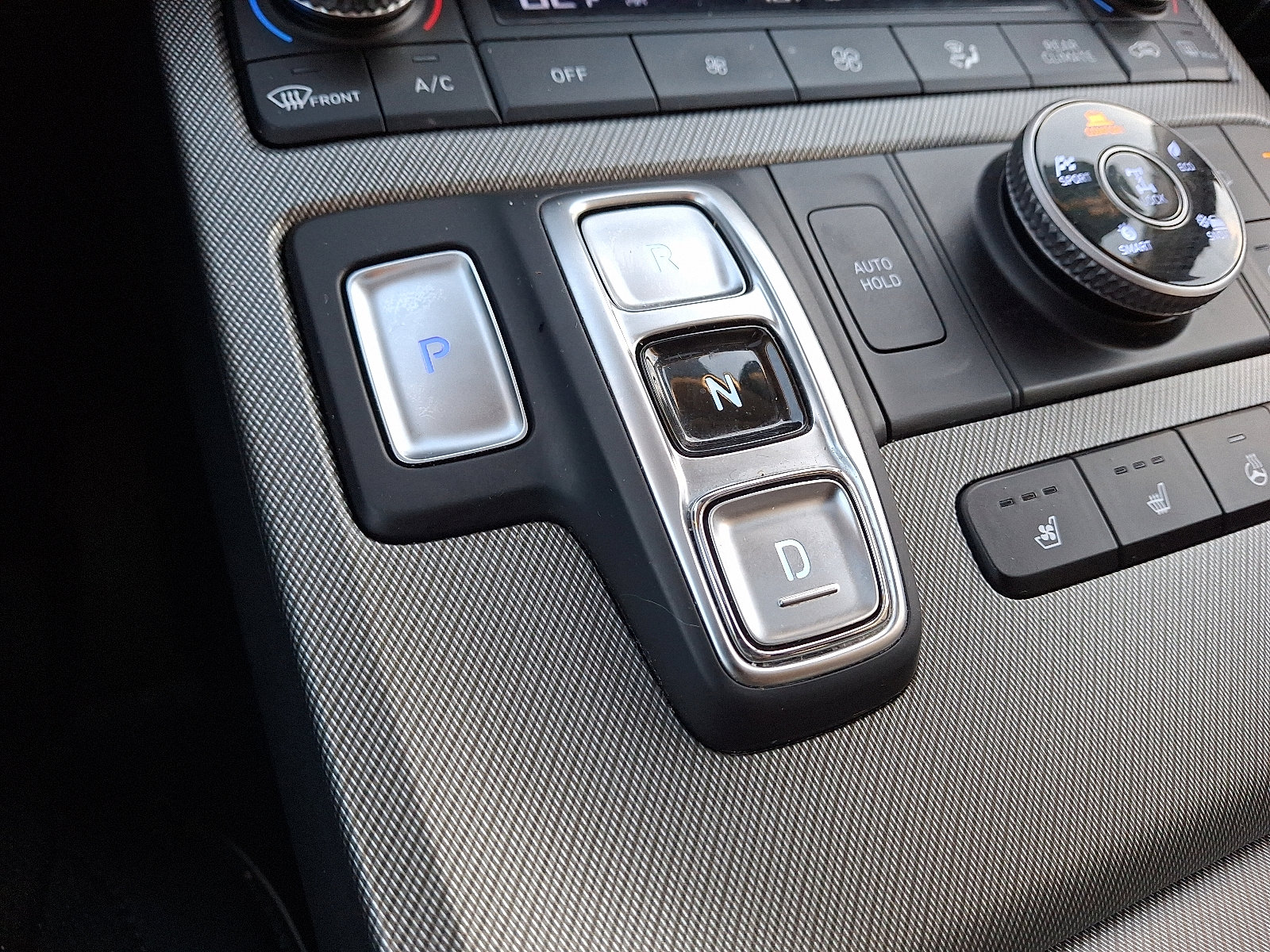 Used 2024 Hyundai Palisade SEL w/ Premium Package image 16