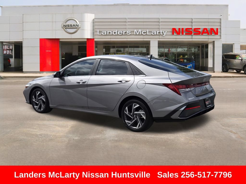 Used 2024 Hyundai Elantra Limited FWD image 6