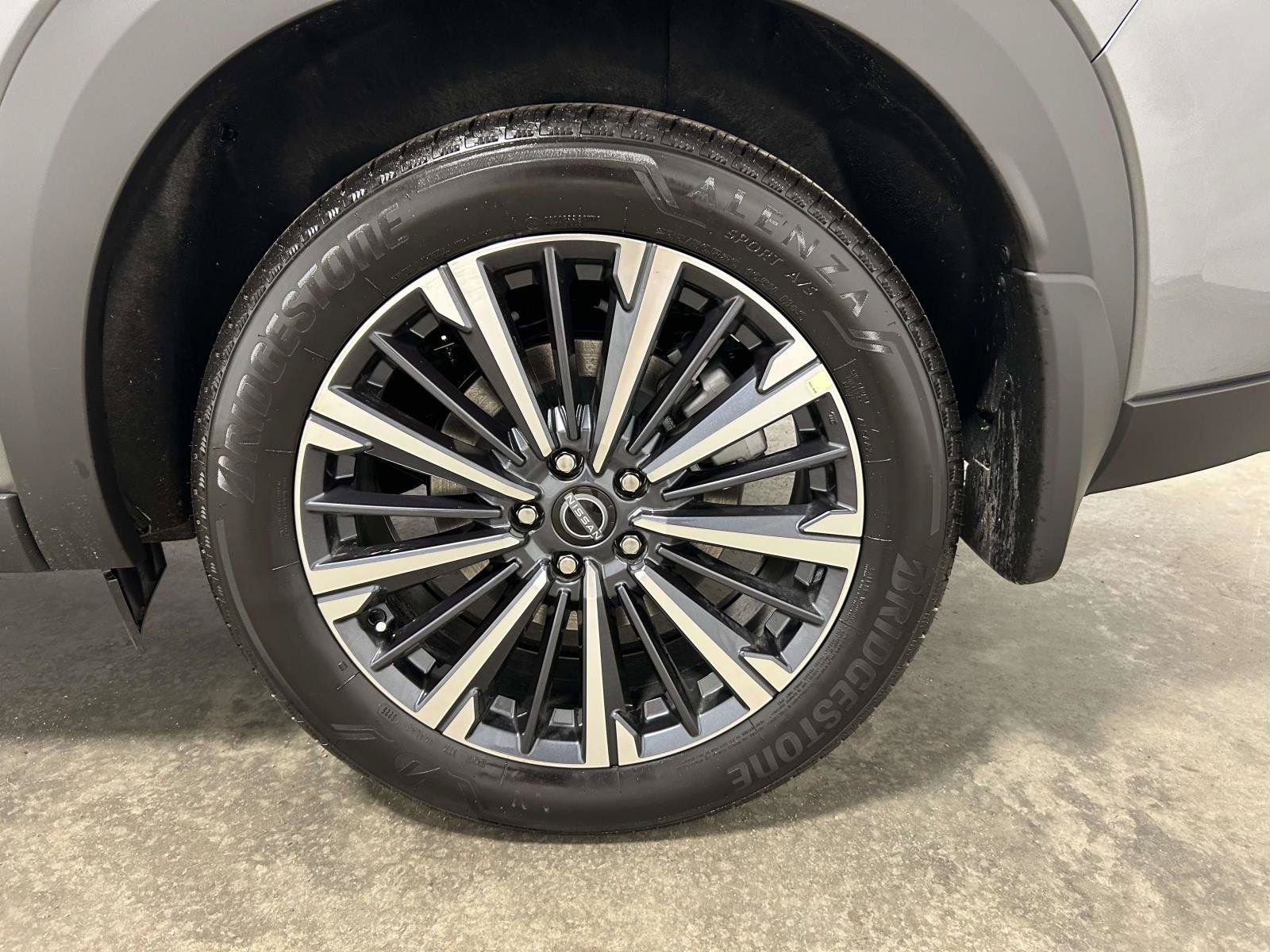 New 2026 Nissan Pathfinder Platinum FWD image 7