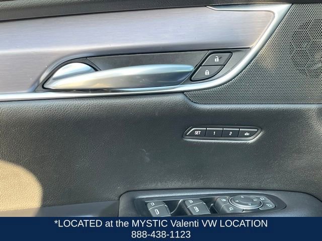 Used 2017 Cadillac XT5 Luxury w/ Driver Awareness Package image 33